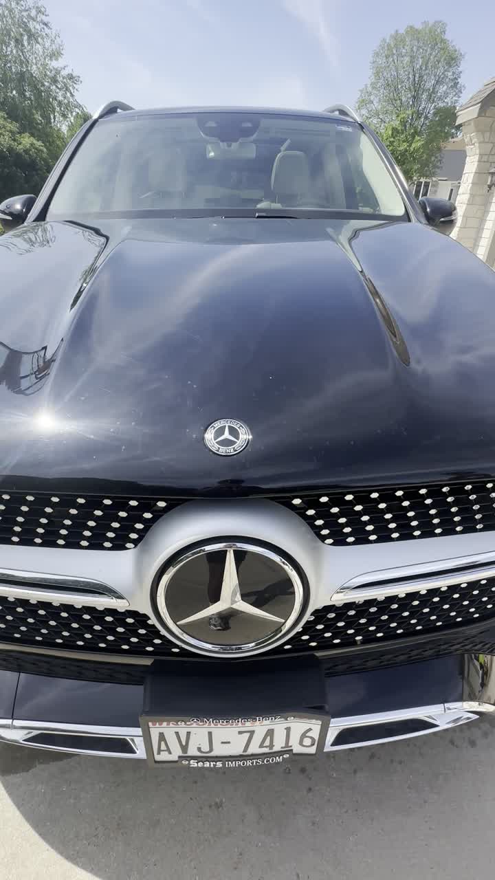 Mercedes detailing clip 08