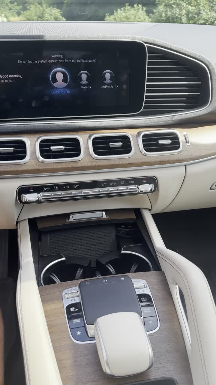 Mercedes detailing clip 11